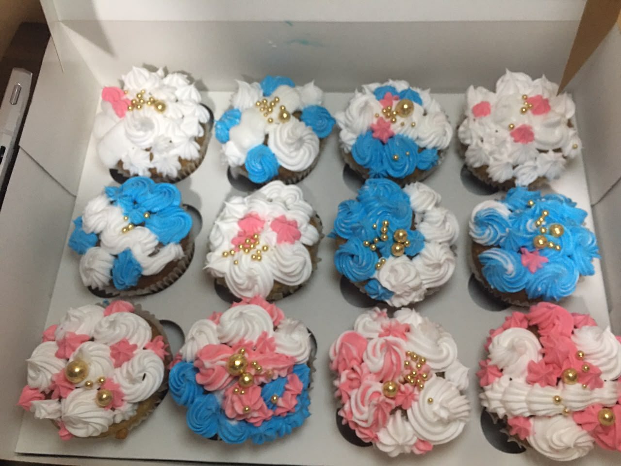 Cupcake gift box by Moh Bakes near Githurai and Kasarani